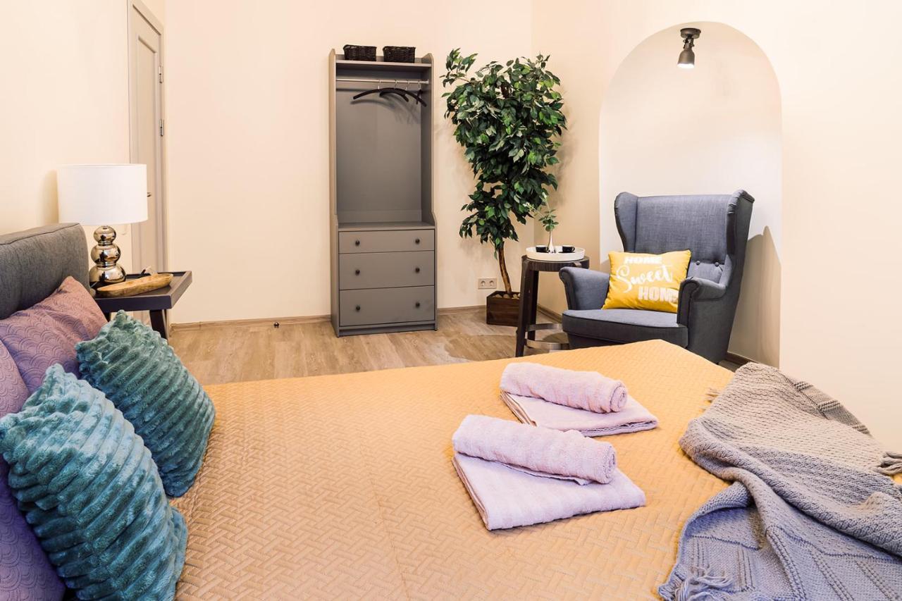 Morrison Apartment/15 Guests/7Bedrooms/Riga Old Town Exterior foto